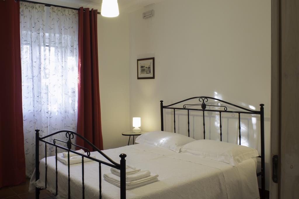 Villa Apollonia B&B Монополи Номер фото